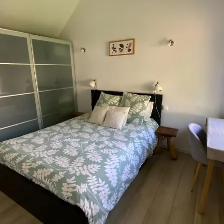 La Maisonnette De * Senlis (Oise)